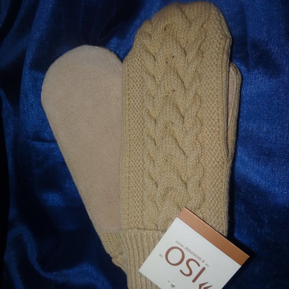 ISO Knit Gloves in Camel (Brand New)